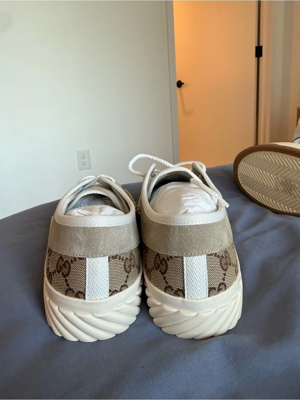 Gucci Tortuga Low-Top Sneaker (SKU: 738992-FABQA-9796)